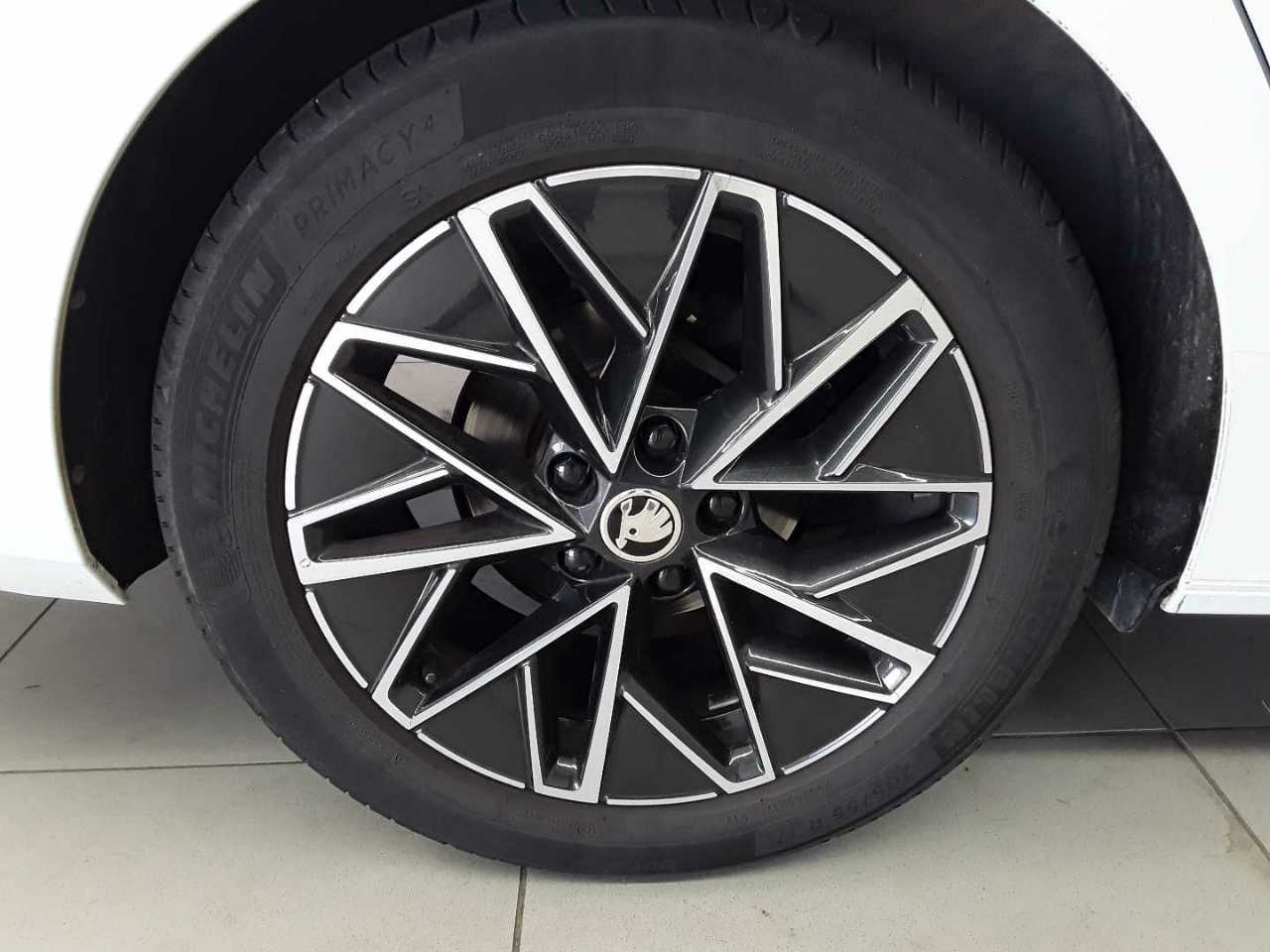 Skoda Octavia Combi 2.0 TDI DSG Clever 18