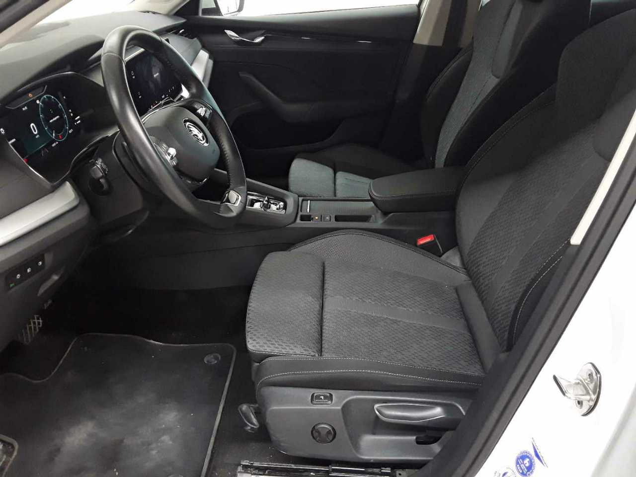 Skoda Octavia Combi 2.0 TDI DSG Clever 7