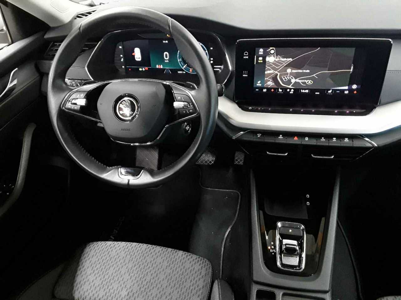 Skoda Octavia Combi 2.0 TDI DSG Clever 10