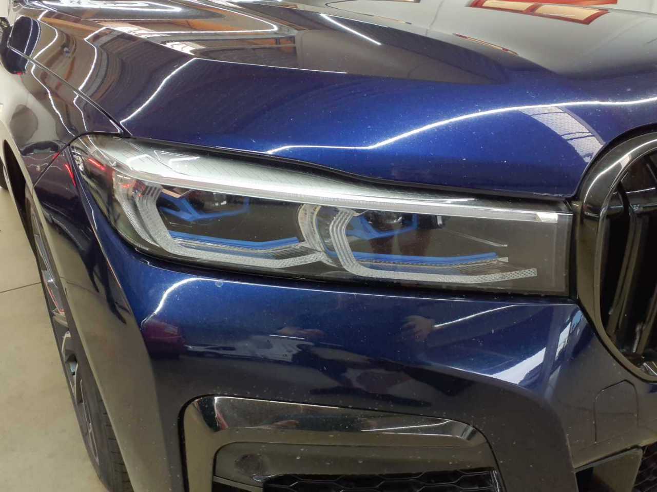 Bmw 750i xDrive 18