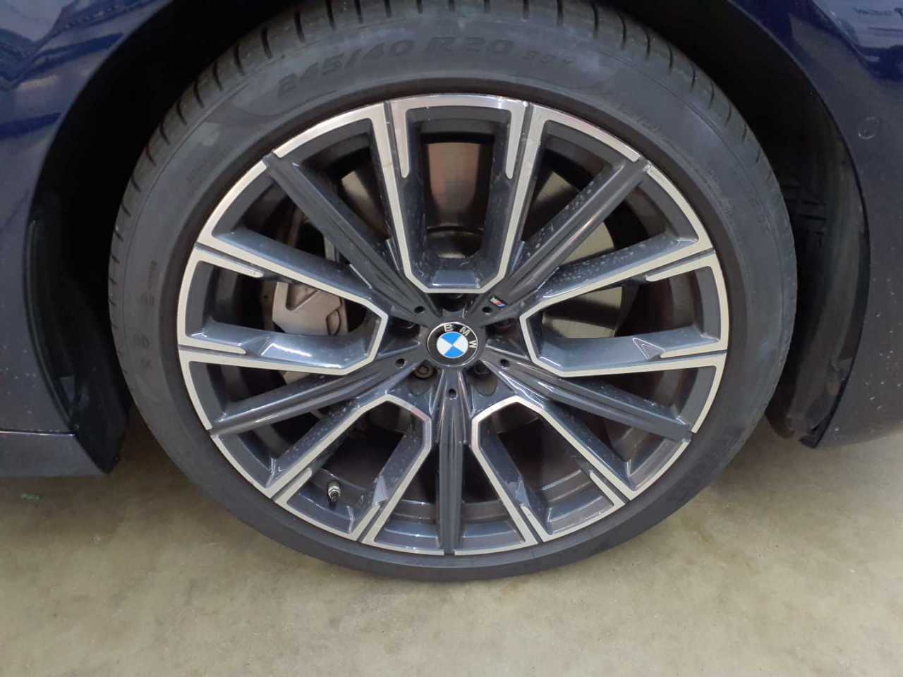 Bmw 750i xDrive 17
