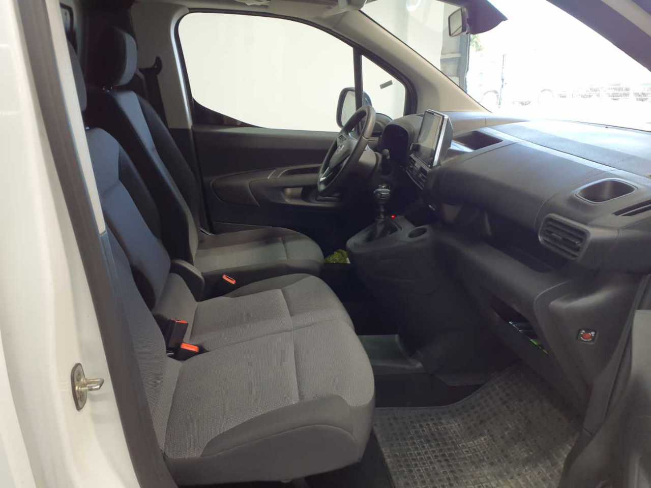 Opel Combo Cargo 1.5 D Edition 8