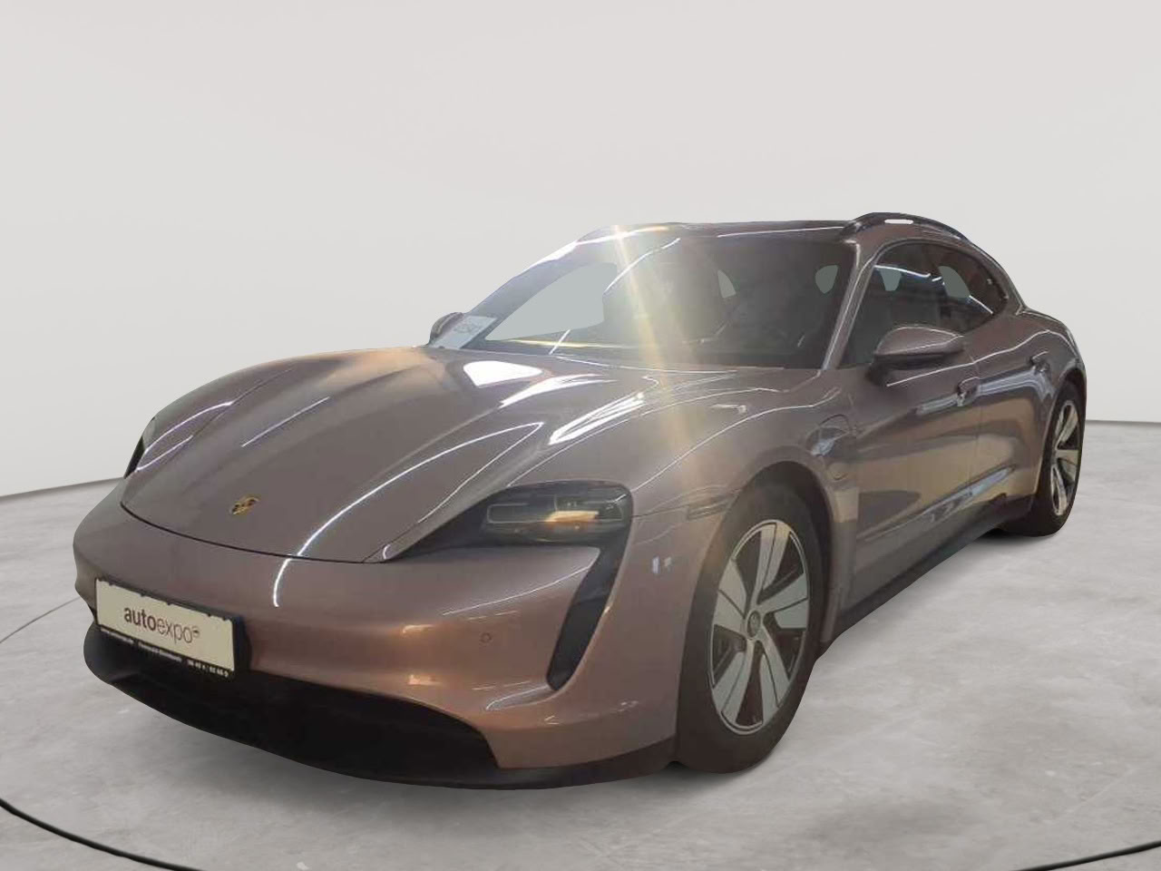 Porsche Taycan Sport Turismo 2