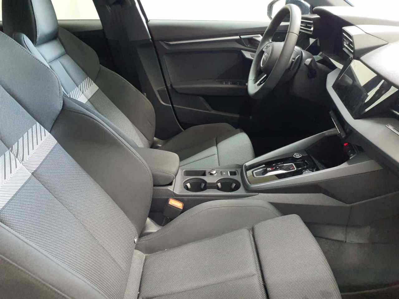 Audi A3 TFSIe 200 kW Sportback S tronic S line 8