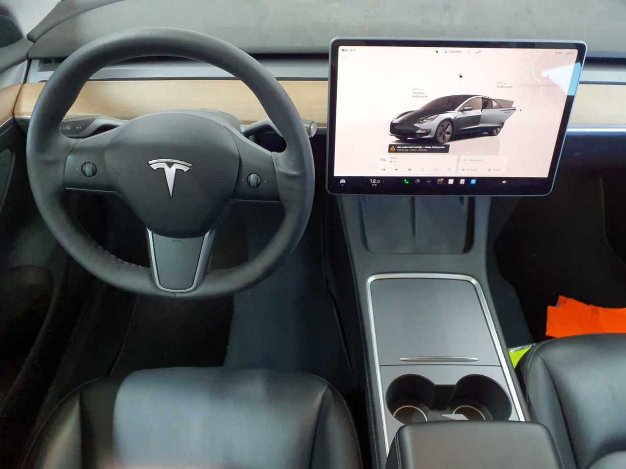 Tesla Model 3 Langstreckenbatt. Allradantrieb Dual Motor 9