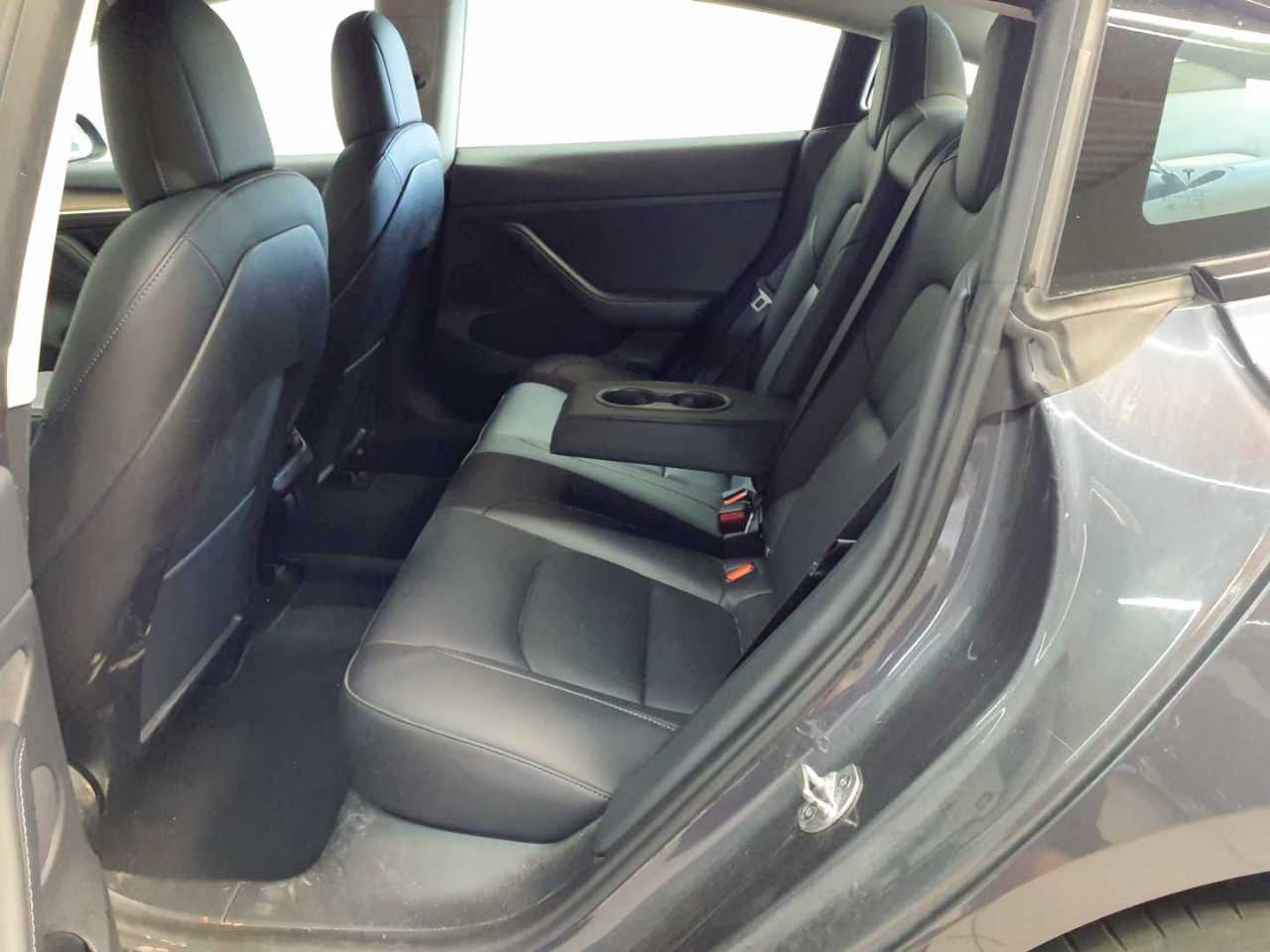 Tesla Model 3 Langstreckenbatt. Allradantrieb Dual Motor 14