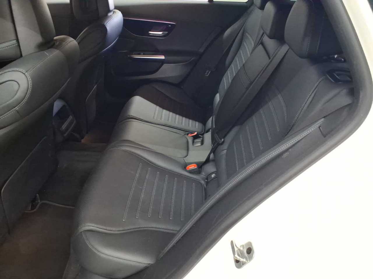 Mercedes-Benz C 220 d 4Matic T 9G-TRONIC AMG Line 13