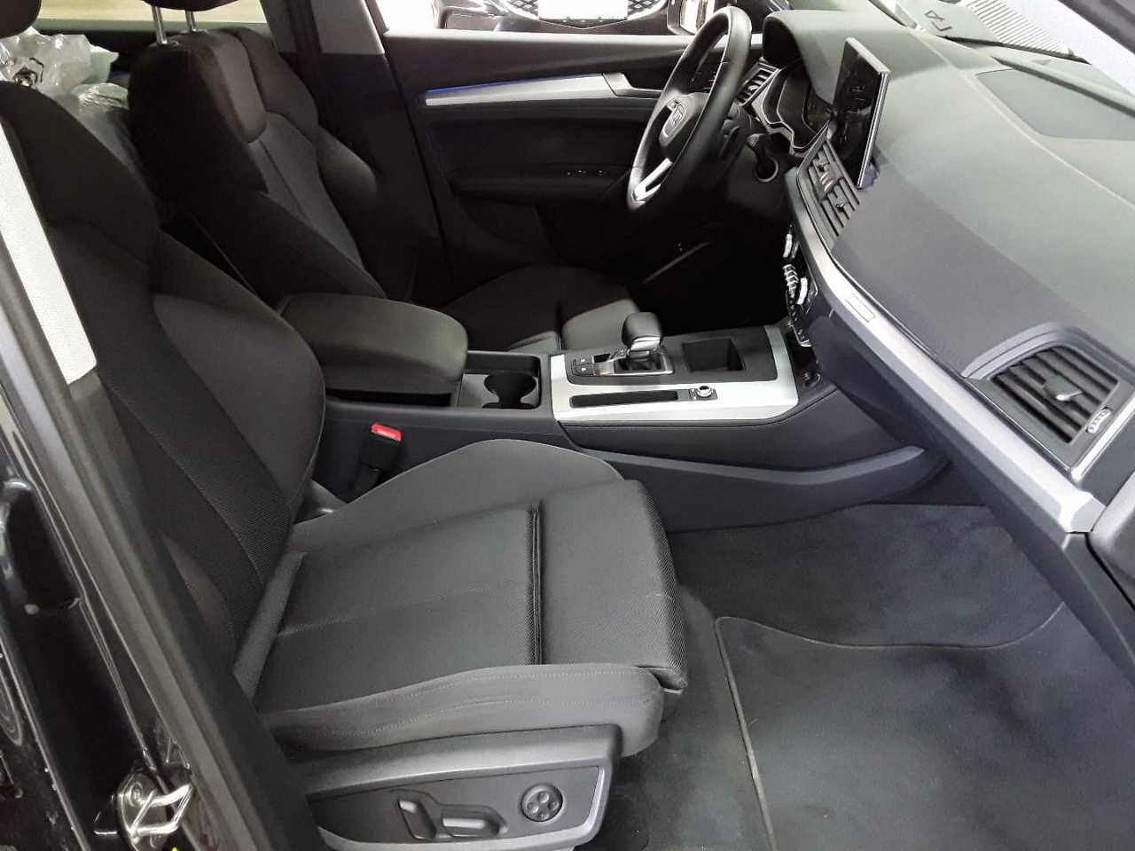 Audi Q5 50 TFSIe quattro S tronic advanced 8
