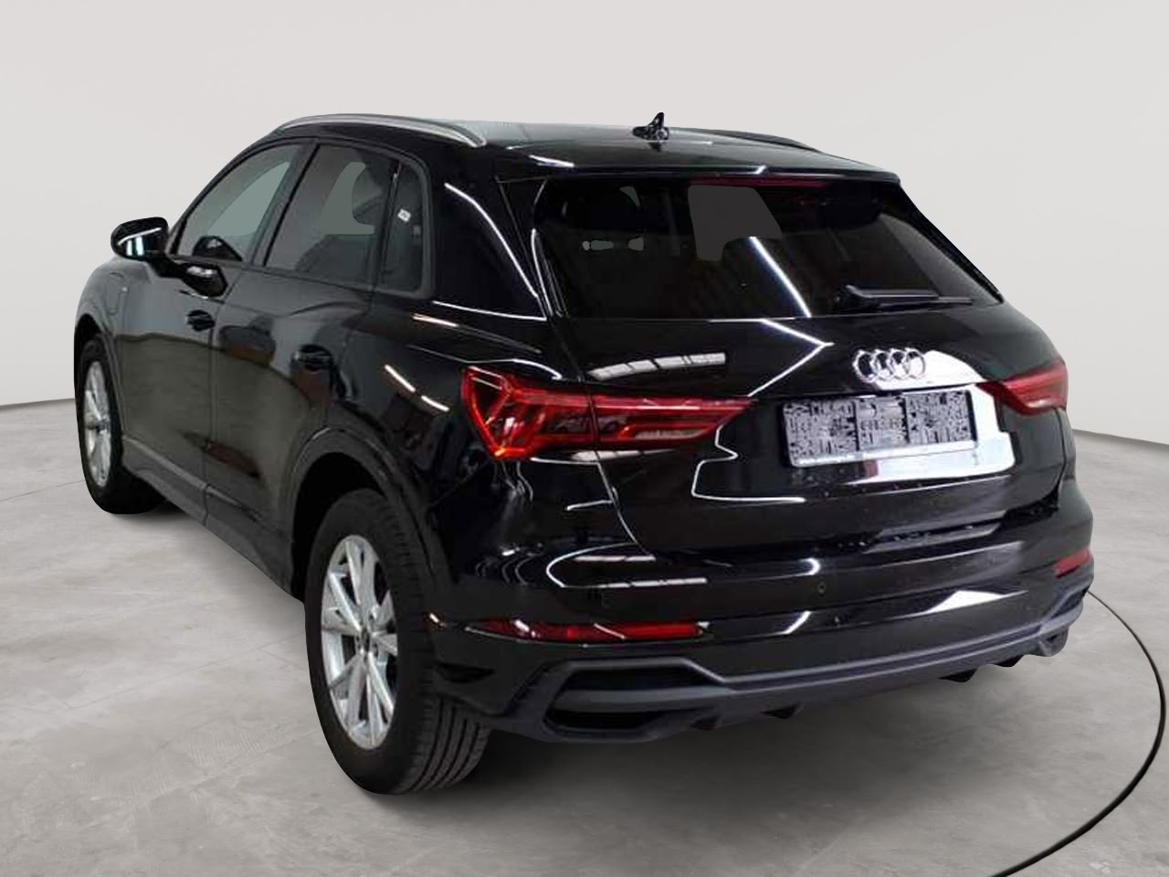 Audi Q3 45 TFSIe S tronic S line 5
