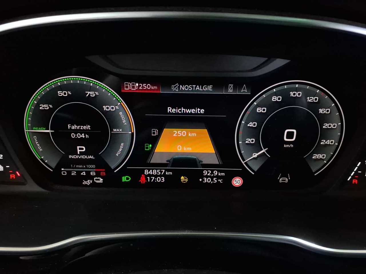 Audi Q3 45 TFSIe S tronic S line 11