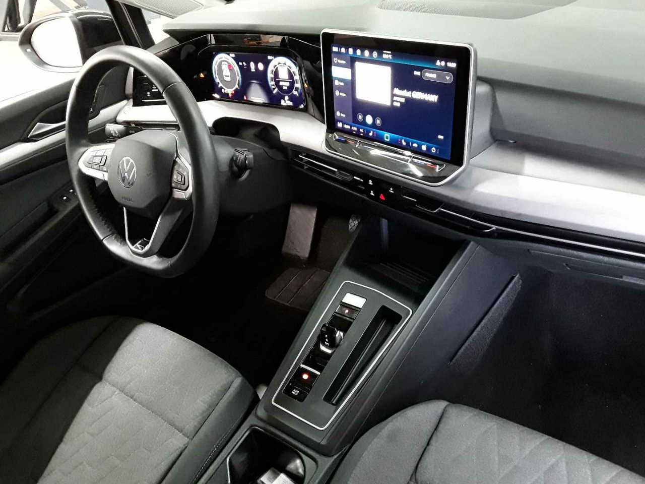 Vw Golf Variant 1.5 eTSI OPF DSG Life 9