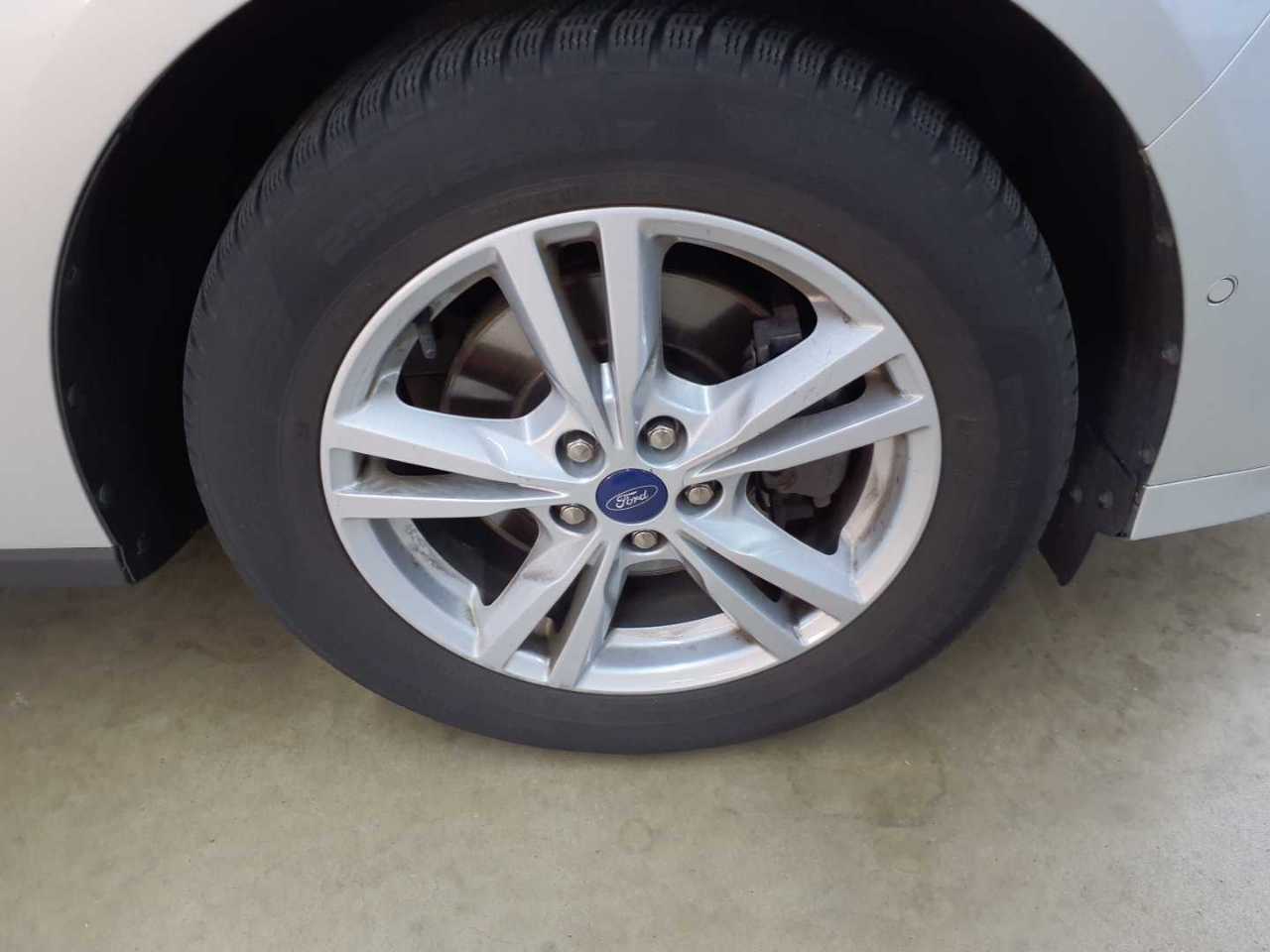 Ford Galaxy 2.5 Duratec FHEV TITANIUM 17