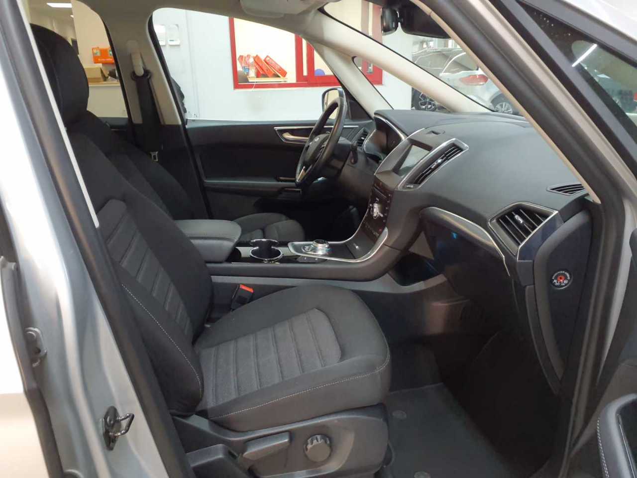 Ford Galaxy 2.5 Duratec FHEV TITANIUM 8
