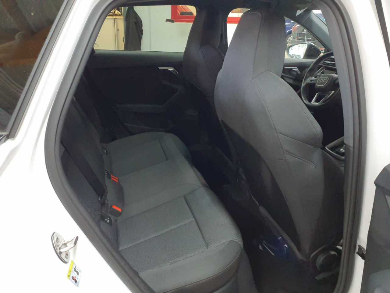 Audi A3 40 TDI Sportback quattro S tronic S line 14