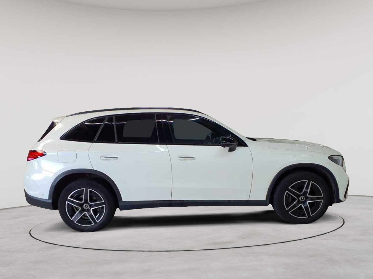 Mercedes-Benz GLC 220 d 4Matic 9G-TRONIC AMG Line Advanced 3