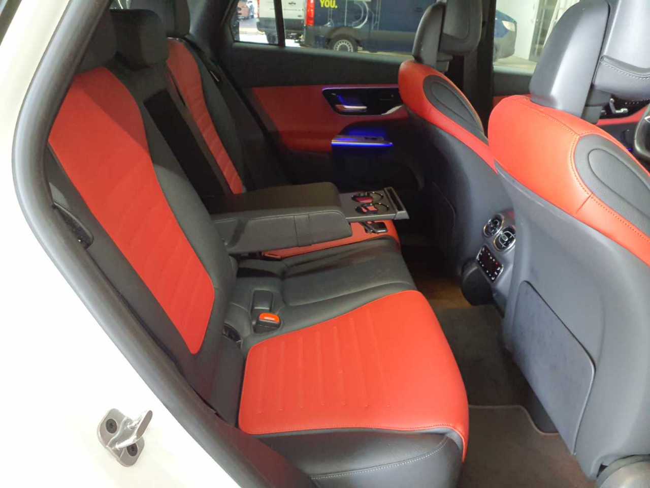 Mercedes-Benz GLC 220 d 4Matic 9G-TRONIC AMG Line Advanced 13