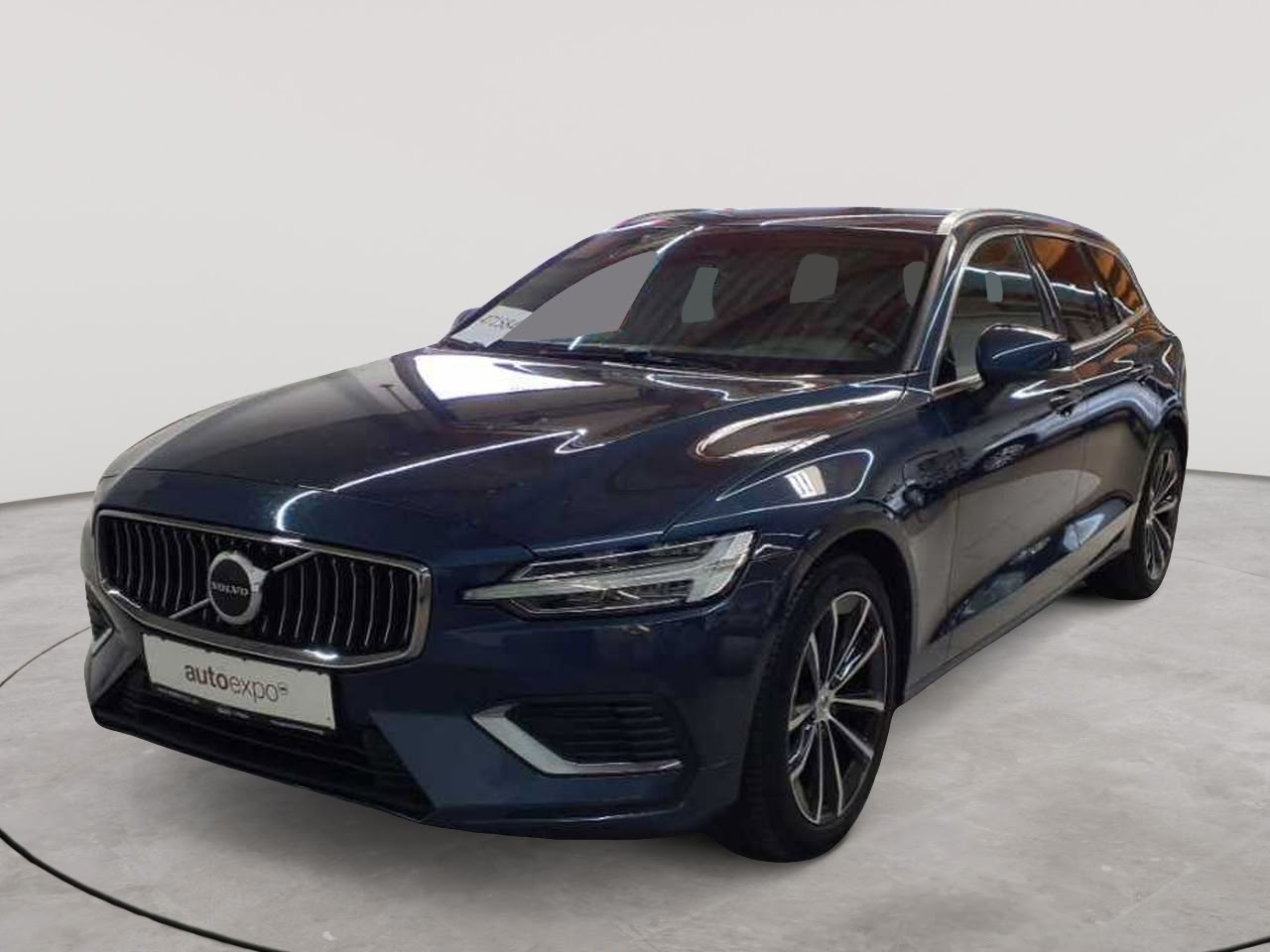 Volvo V60 T6 AWD Recharge Core 2