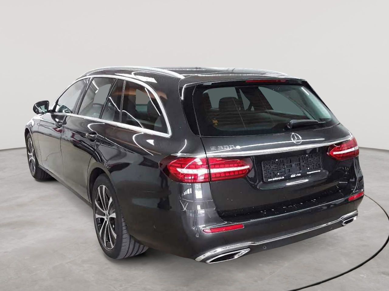 Mercedes-Benz E 300 e T 9G-TRONIC Avantgarde 5