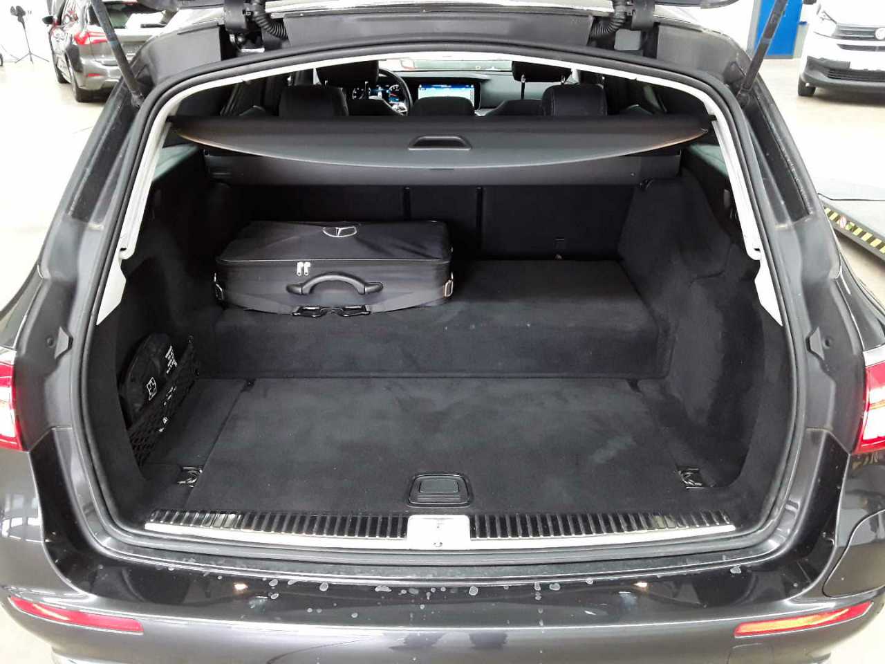 Mercedes-Benz E 300 e T 9G-TRONIC Avantgarde 15