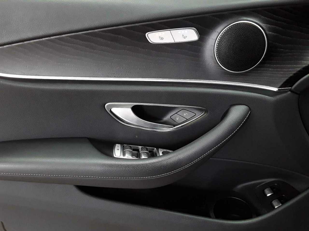 Mercedes-Benz E 300 e T 9G-TRONIC Avantgarde 16