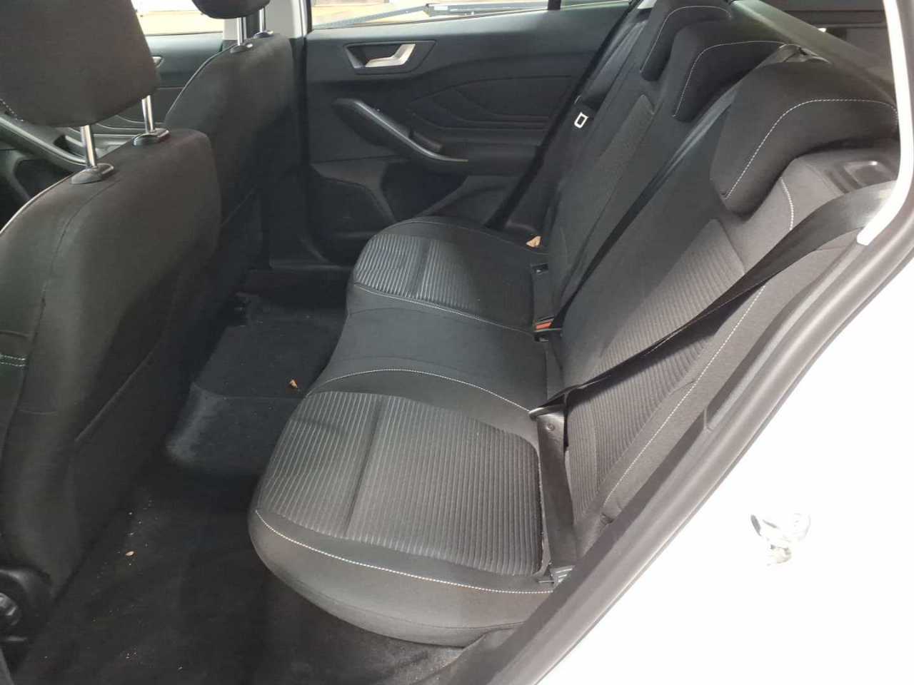 Ford Focus Turnier 1.5 EcoBlue Start-Stopp-System Aut. TITANIUM 13