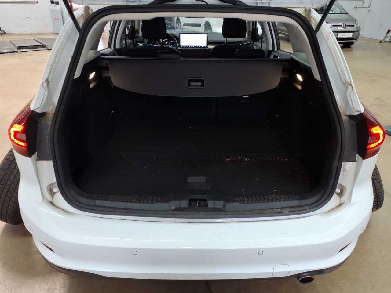 Ford Focus Turnier 1.5 EcoBlue Start-Stopp-System Aut. TITANIUM 15