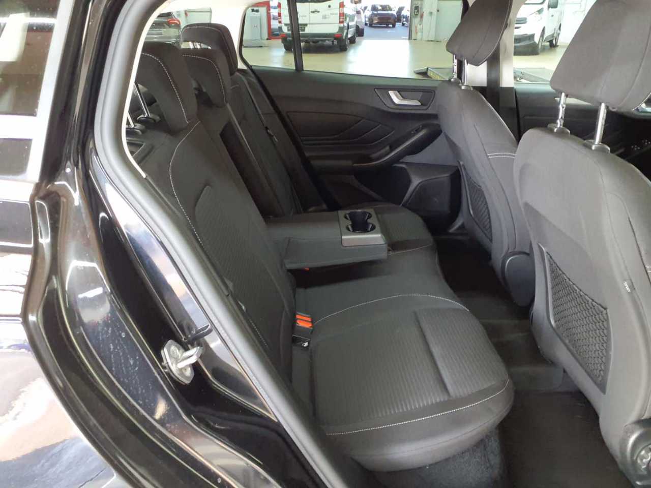 Ford Focus Turnier 2.0 EcoBlue Start-Stopp-System TITANIUM 13