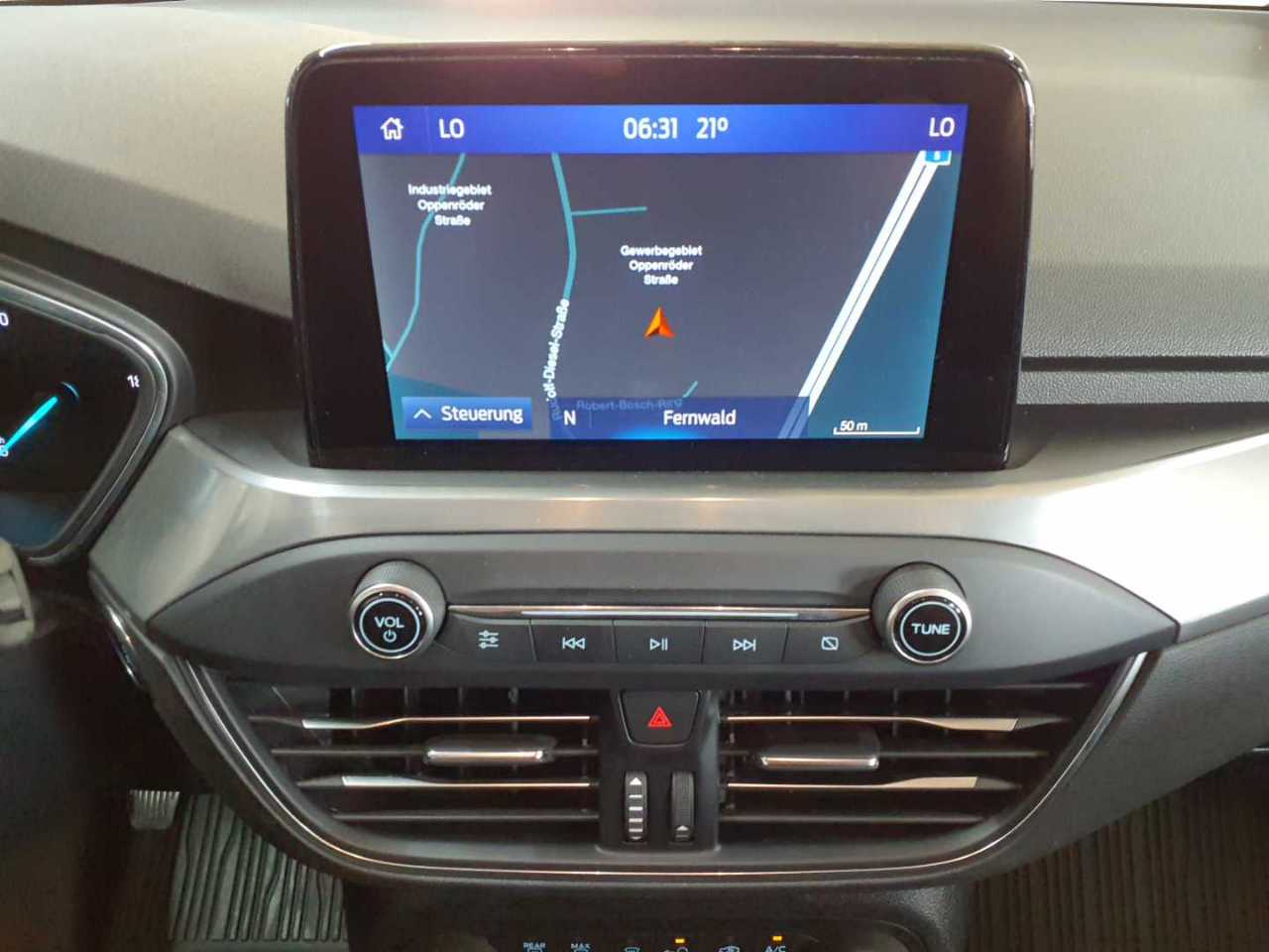 Ford Focus Turnier 2.0 EcoBlue Start-Stopp-System TITANIUM 12
