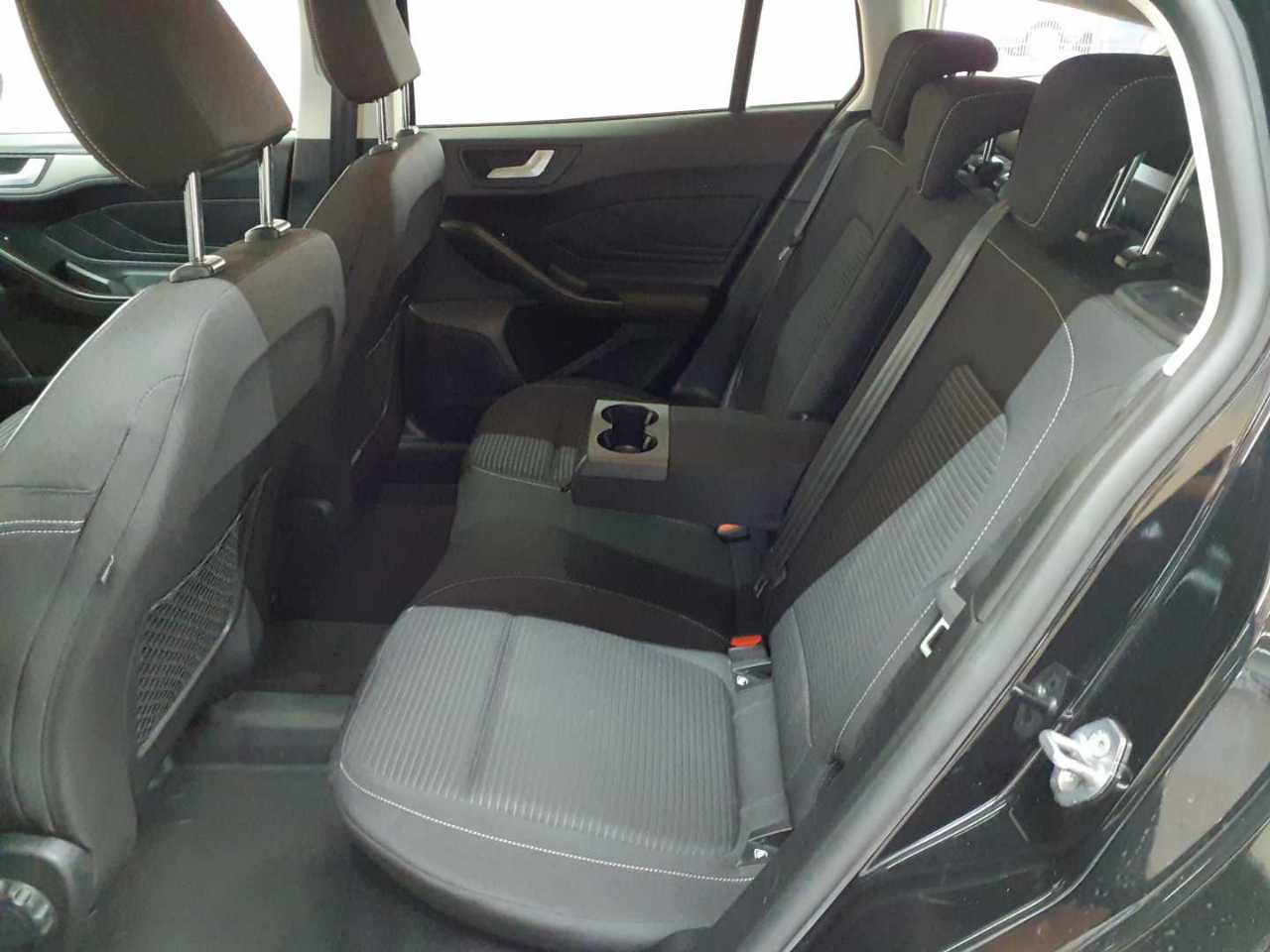 Ford Focus Turnier 2.0 EcoBlue Start-Stopp-System TITANIUM 14