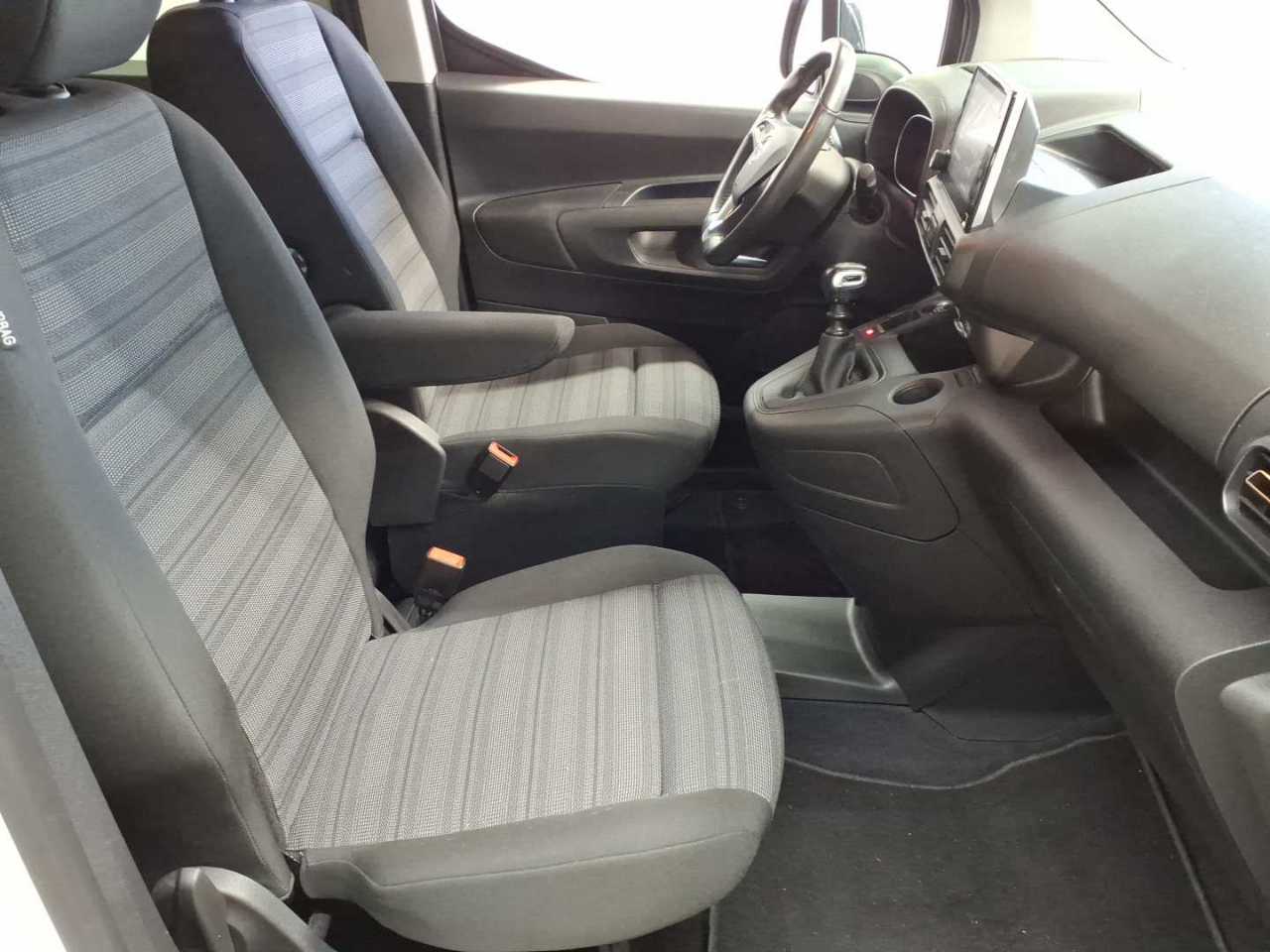 Opel Combo Life 1.5 D Start/Stop Elegance 8