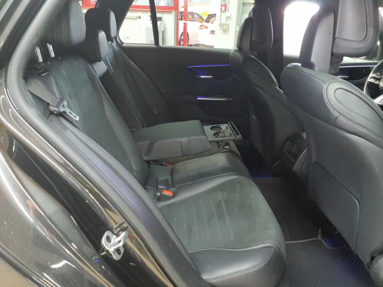 Mercedes-Benz C 200 T 9G-TRONIC AMG Line 13