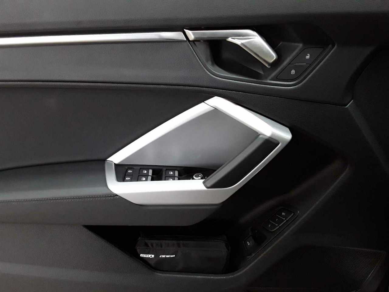 Audi Q3 35 TDI quattro S tronic S line 16