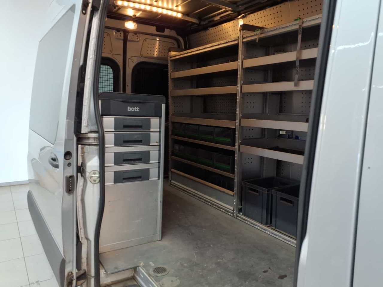 Mercedes-Benz 319 CDI Sprinter Standard HA 7G-TRONIC Plus 9