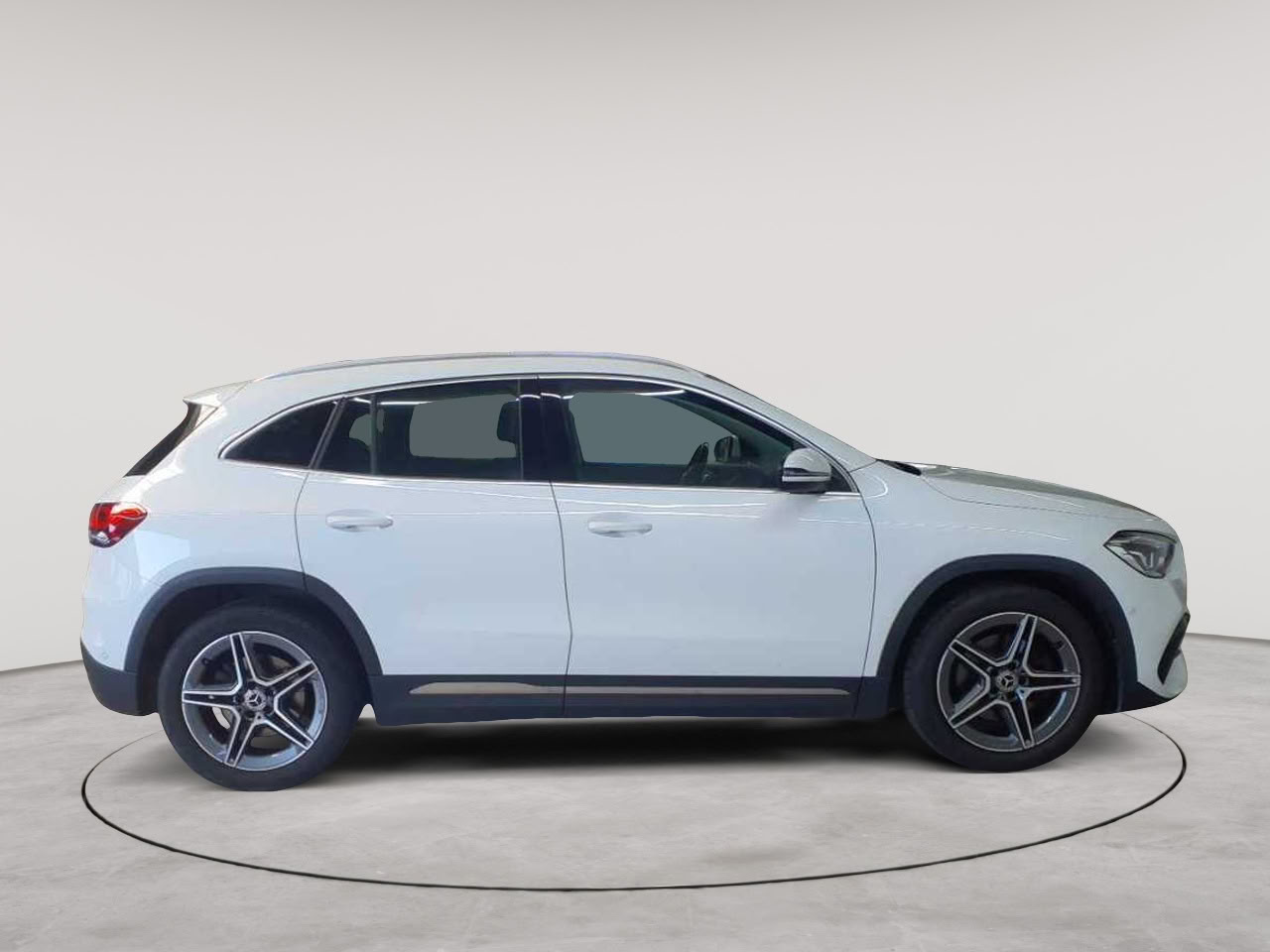 Mercedes-Benz GLA 220 d 8G-DCT AMG Line 3