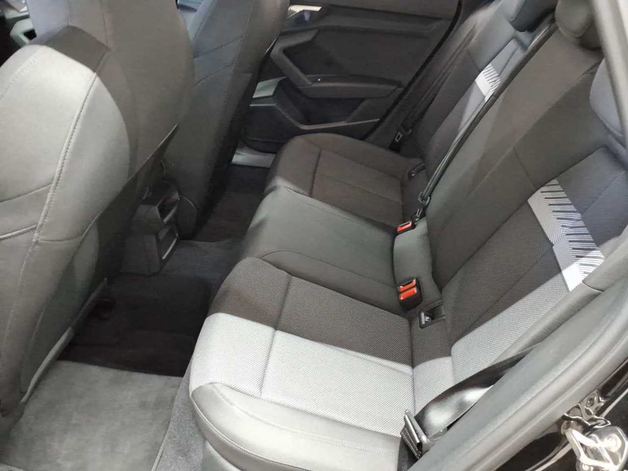 Audi A3 35 TDI Sportback S line 13