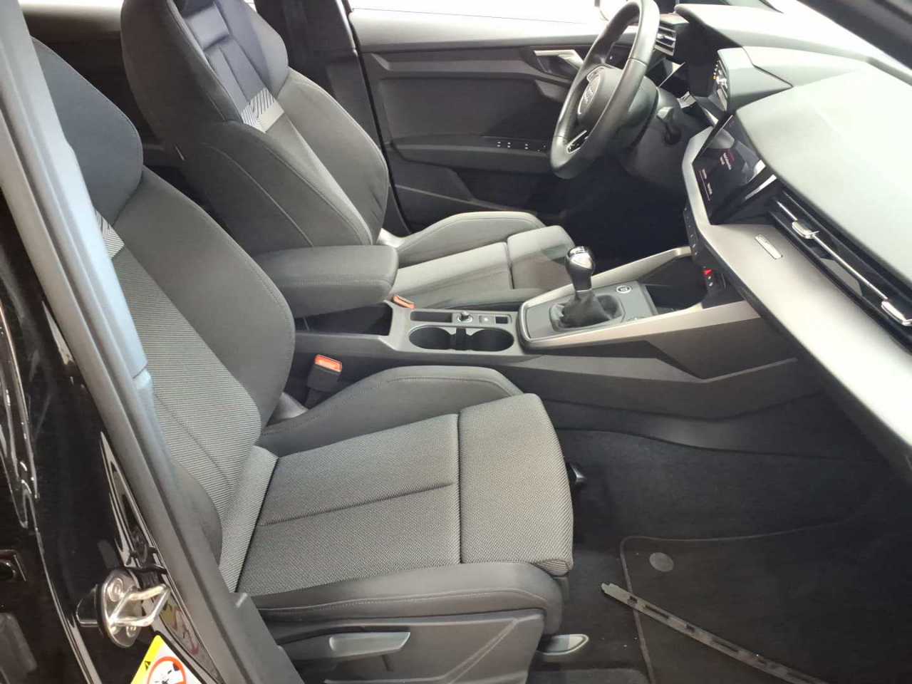 Audi A3 35 TDI Sportback S line 8