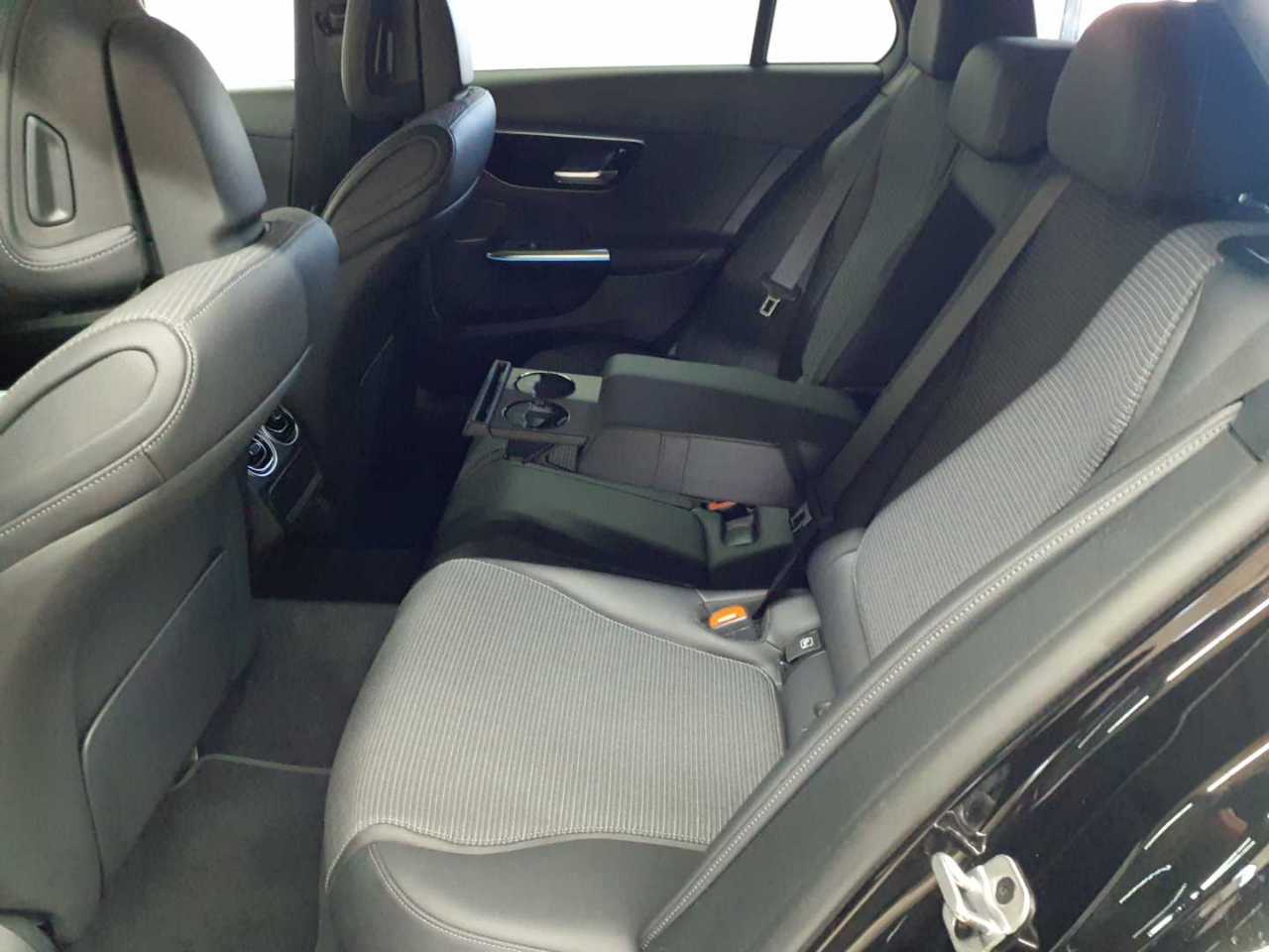 Mercedes-Benz C 200 d T 9G-TRONIC Avantgarde 13
