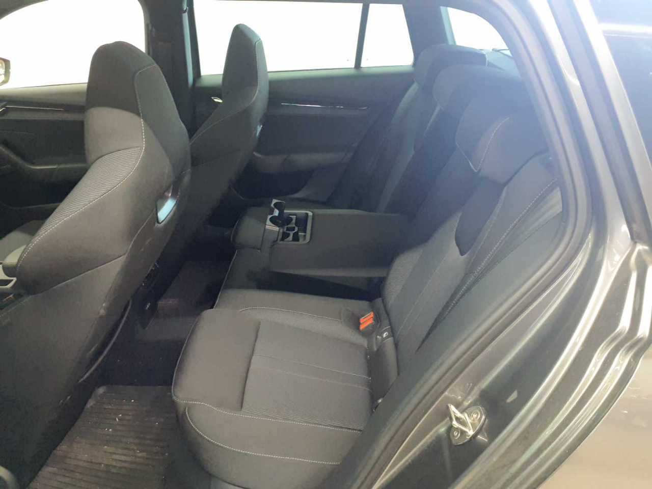 Skoda Octavia Combi 2.0 TSI DSG 4x4 Sportline 14