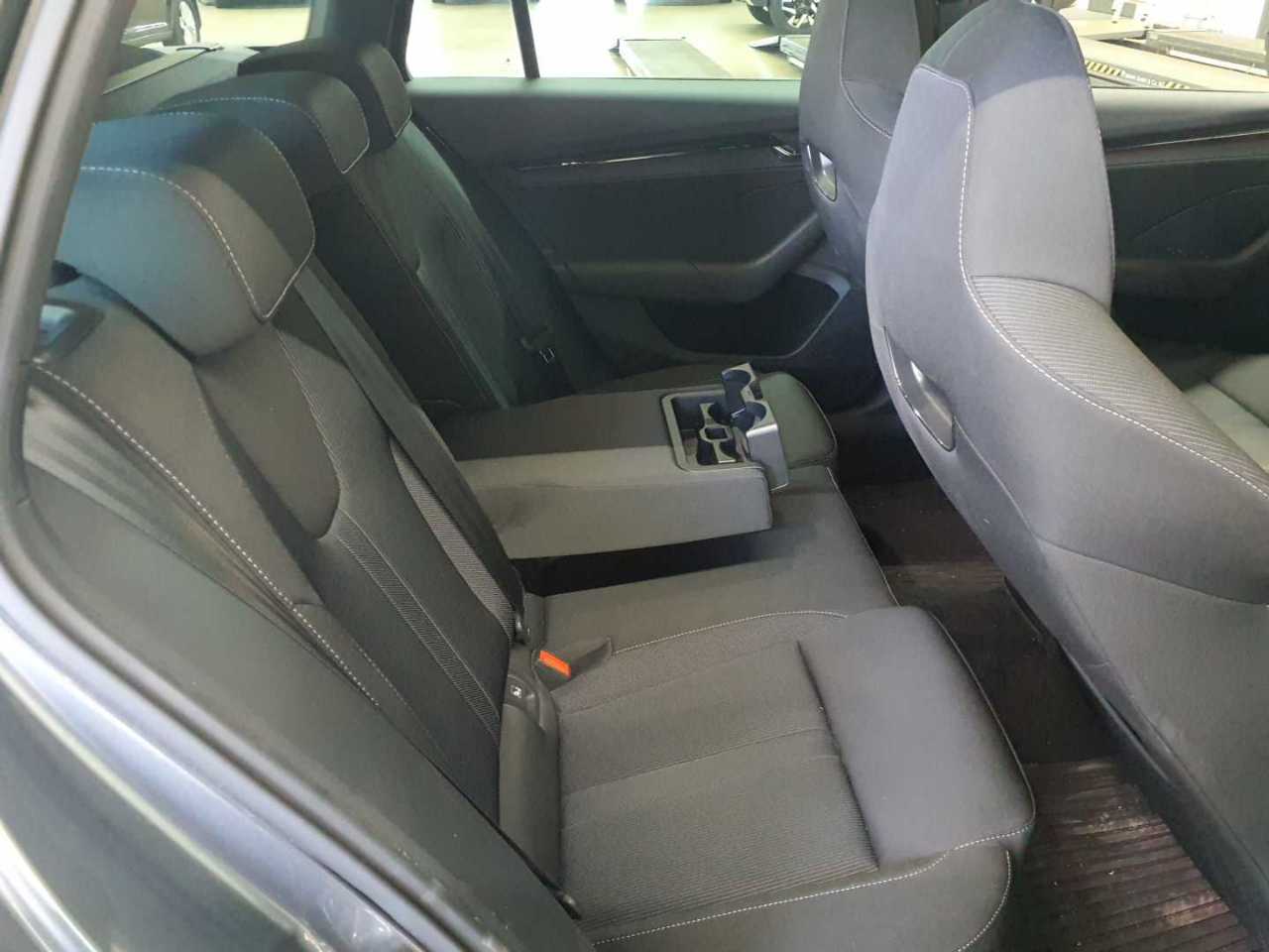 Skoda Octavia Combi 2.0 TSI DSG 4x4 Sportline 13