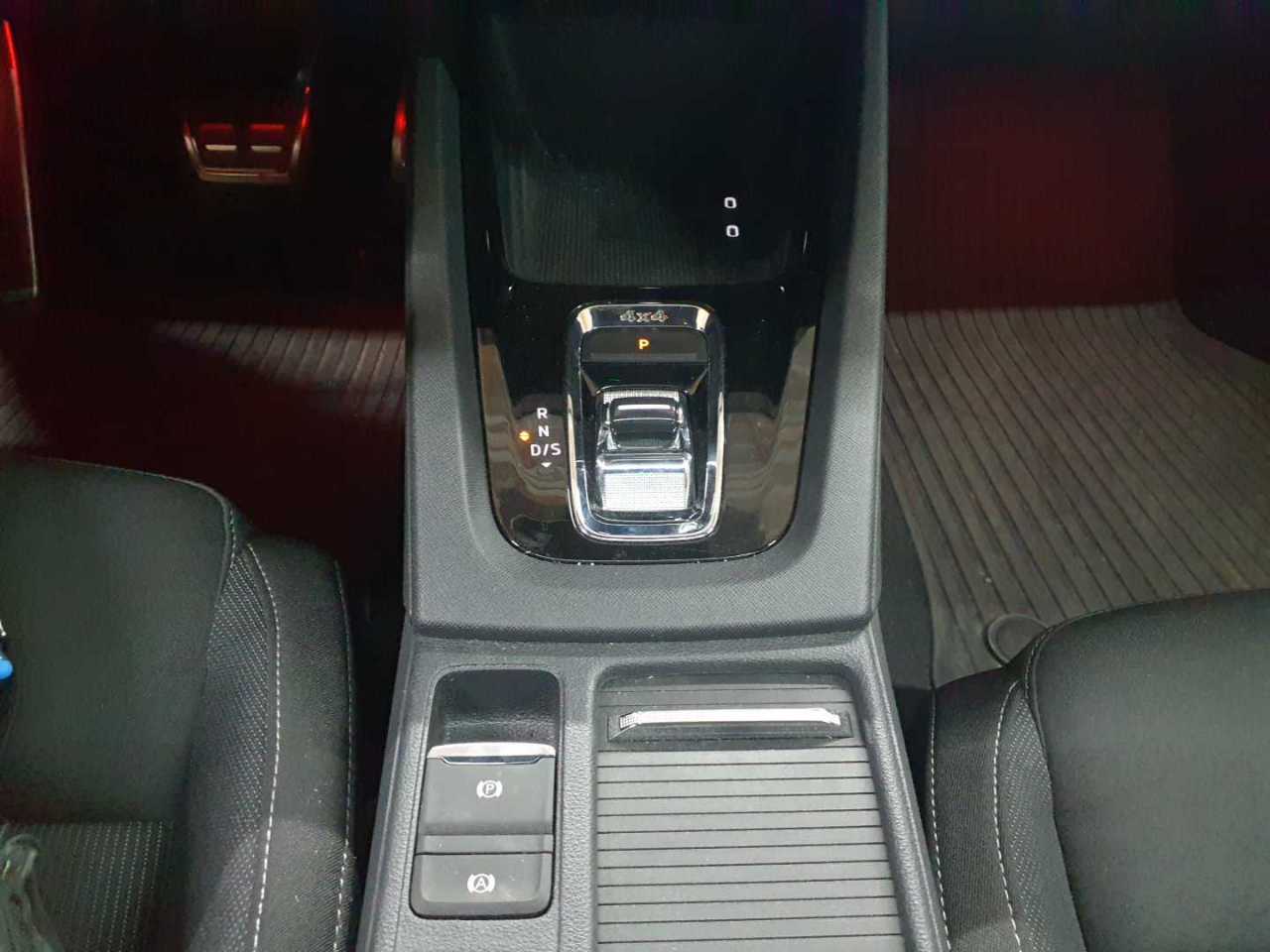 Skoda Octavia Combi 2.0 TSI DSG 4x4 Sportline 10