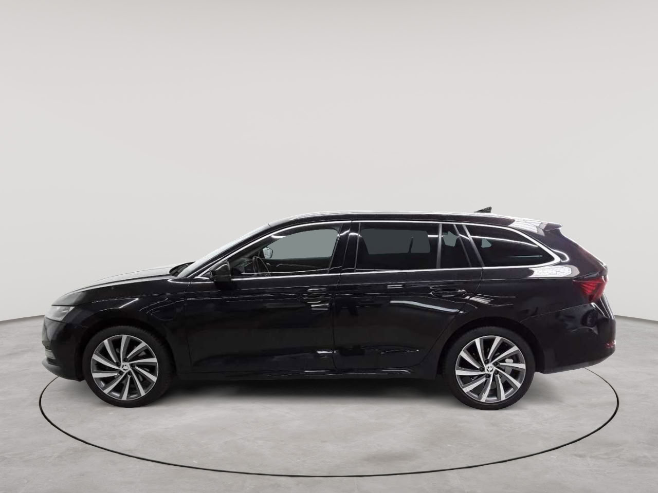 Skoda Octavia Combi 1.4 TSI iV DSG Style 6