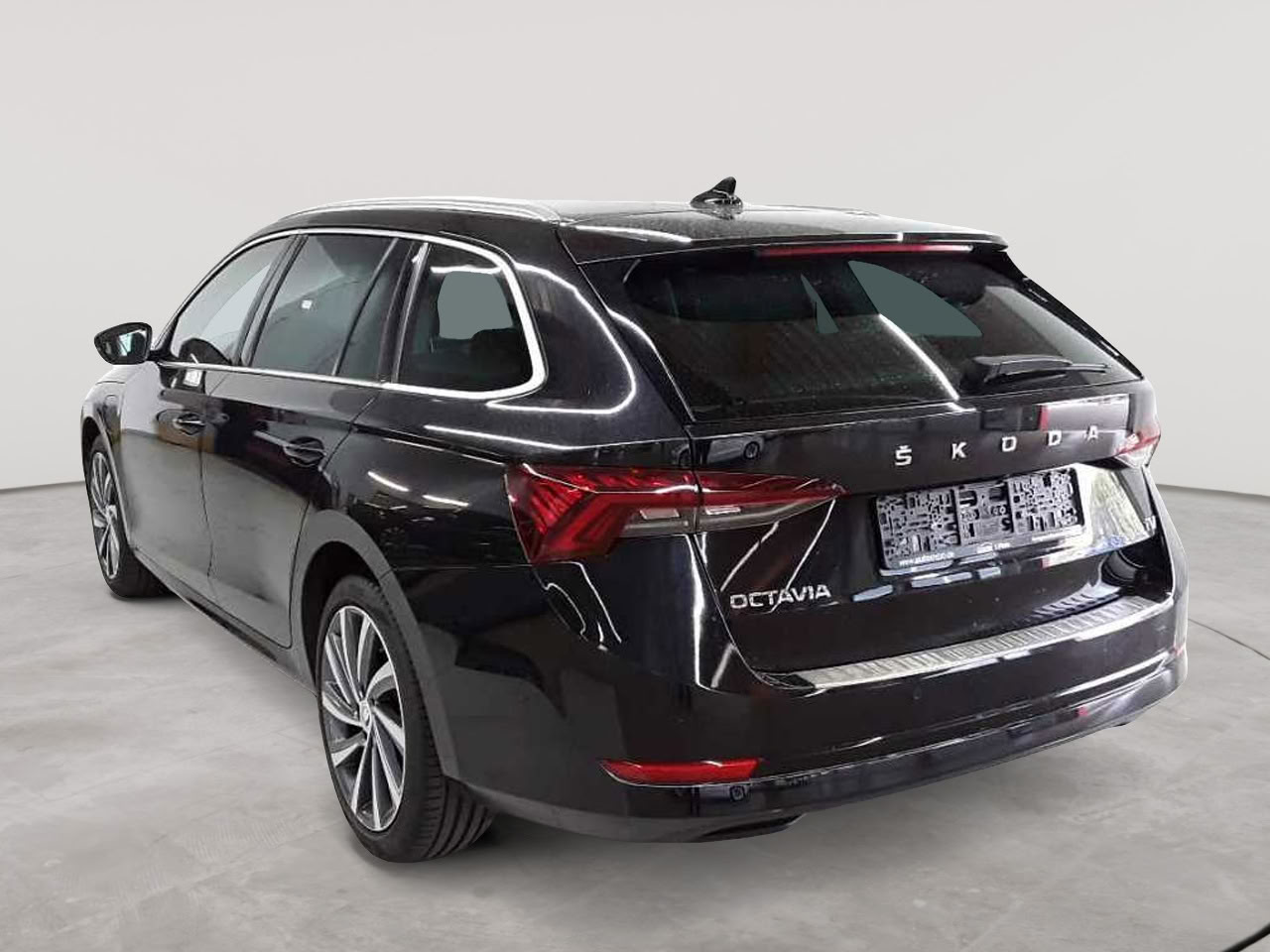 Skoda Octavia Combi 1.4 TSI iV DSG Style 5