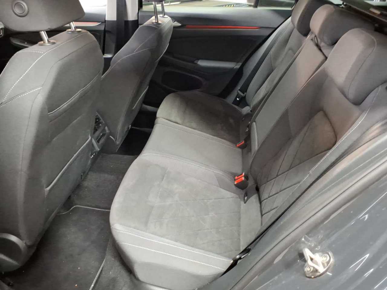 Vw Golf Variant 2.0 TDI SCR DSG Life 13