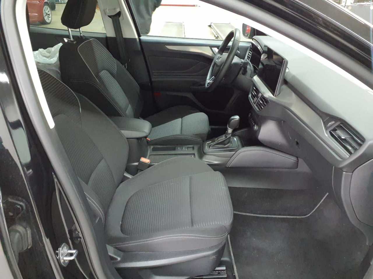 Ford Focus Turnier 1.0 EcoBoost Hybrid Aut. TITANIUM X 7