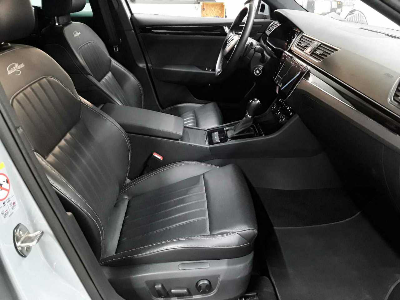 Skoda Superb Combi 1.4 TSI iV DSG L&K 8