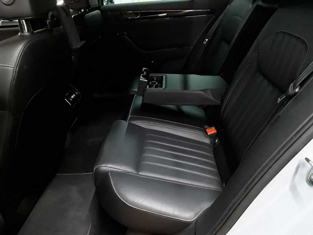 Skoda Superb Combi 1.4 TSI iV DSG L&K 13