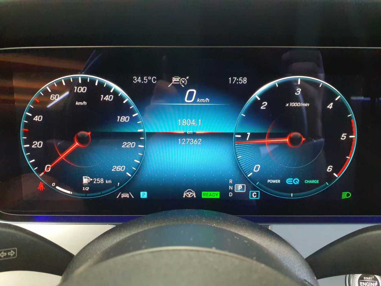 Mercedes-Benz E 220 d 4Matic T 9G-TRONIC Avantgarde 11