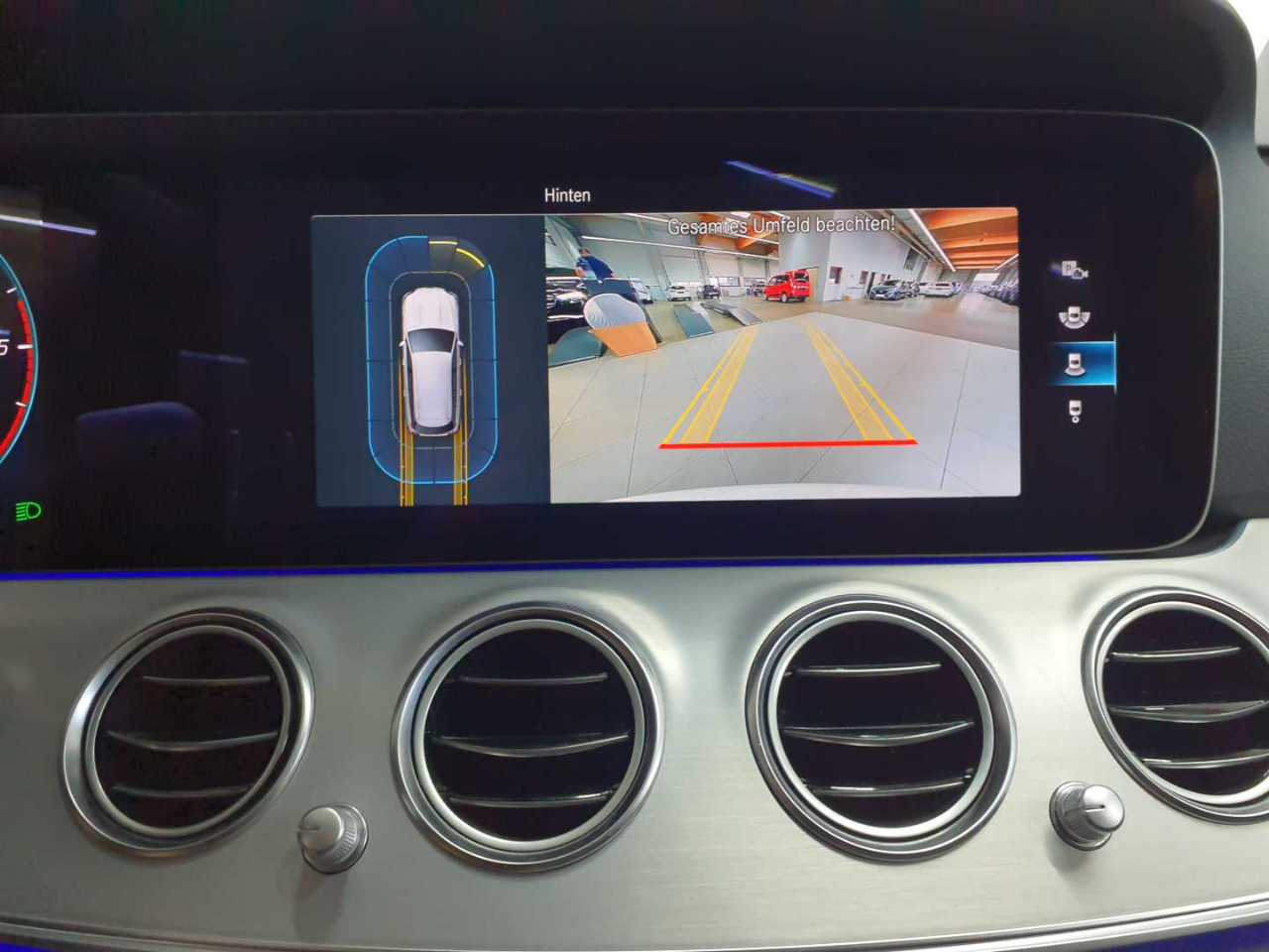 Mercedes-Benz E 220 d 4Matic T 9G-TRONIC Avantgarde 17