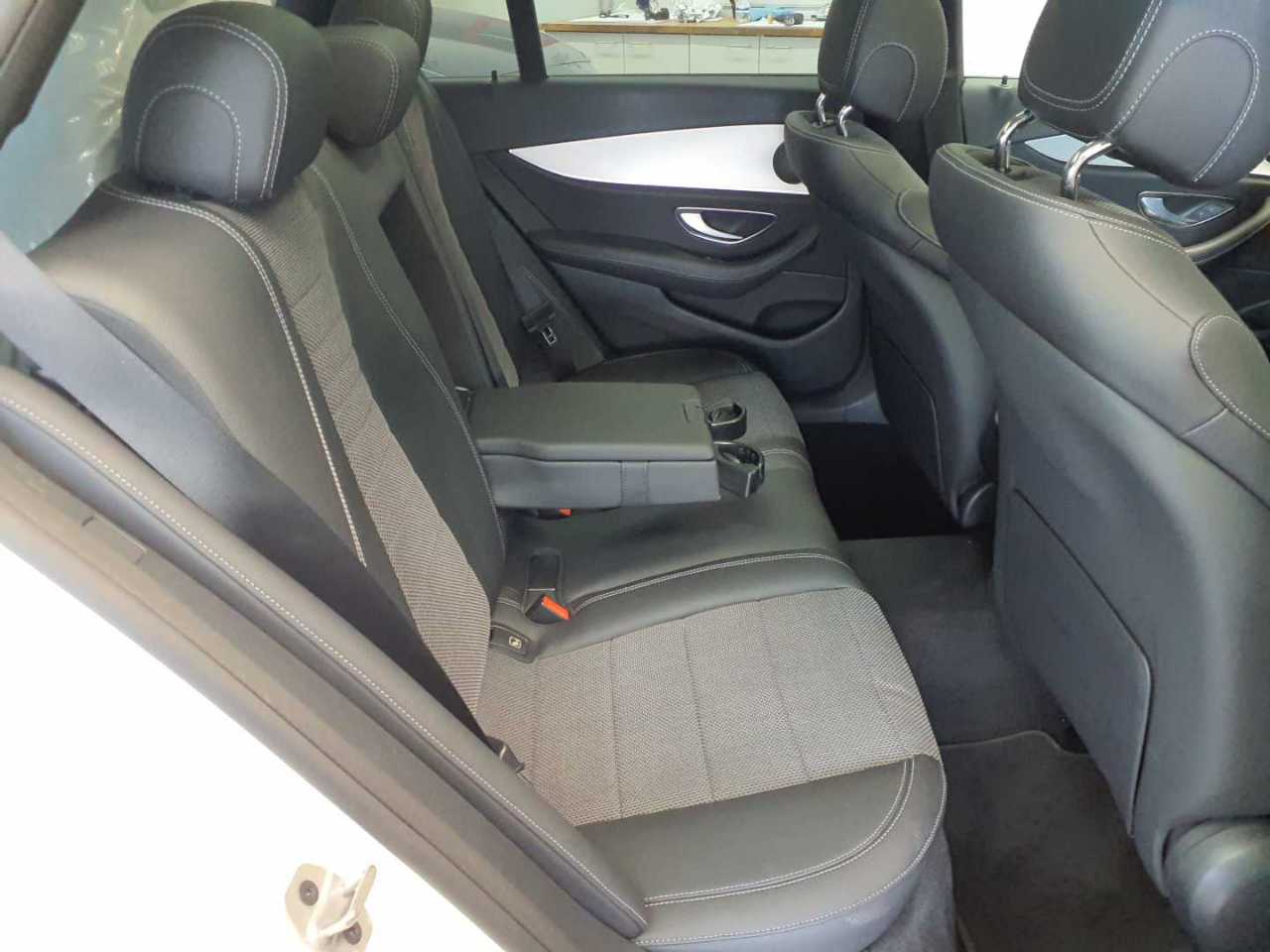Mercedes-Benz E 220 d 4Matic T 9G-TRONIC Avantgarde 13