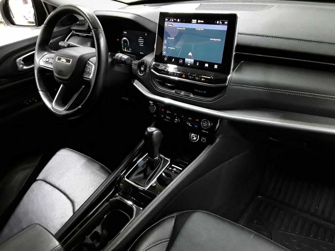 Jeep Compass 1.5 GSE T4 48V e-Hybrid Automatik S 9